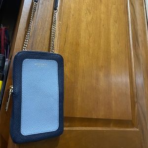 Kate Spade phone/wallet over shoulder